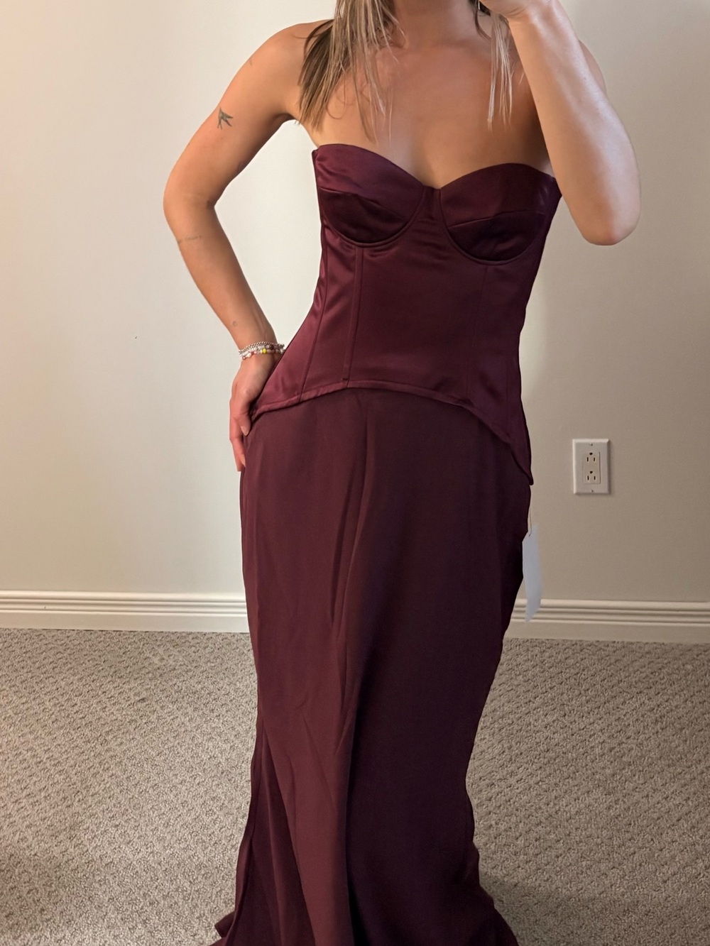 Satin Corset Gown w Sweetheart Neckline - Picture 8 of 8